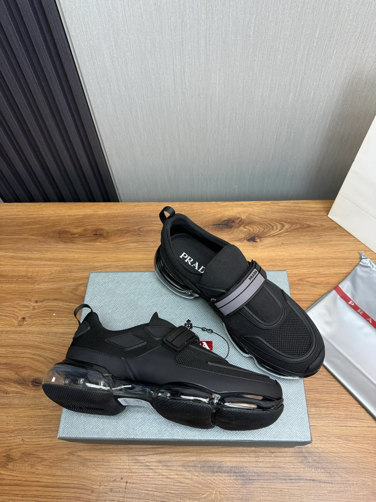 Men's shoes 💰640💰 [PRADA] Men's shoes are popular in the counter, high-quality shipments ✔️Official website synchronization, original fly-woven epoxy fabric + cowhide lining, 1⃣️ to 1⃣️ replica, original air-cushion original bottom, 38-45 (one size larger)